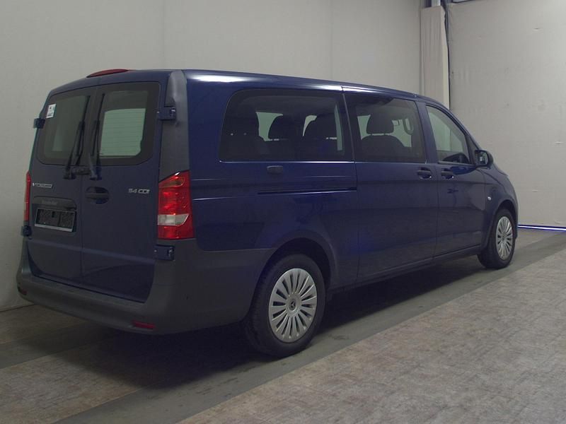Second-hand Mercedes Vito 136 CP (100 kW) 2021 Albastru Van