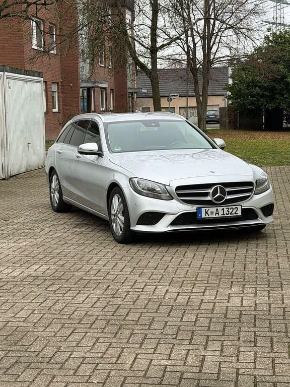 Gebraucht Mercedes C200 150 PS (110 kW) 2018 Silber Limousine