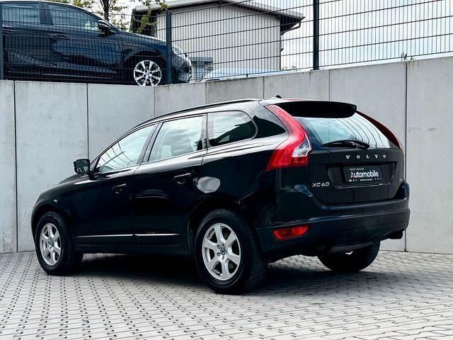Gebraucht Volvo XC60 Kinetic 241 PS (177 kW) 2012 Schwarz SUV