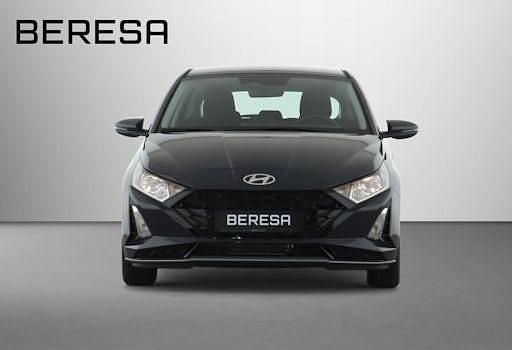 Neu Hyundai i20 Select 100 PS (73 kW) 2025 Grau Limousine