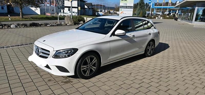 Weiß Gebraucht 2021 Mercedes C220 Kombi | 22.800 € (Guter Preis) - Bild 1/4