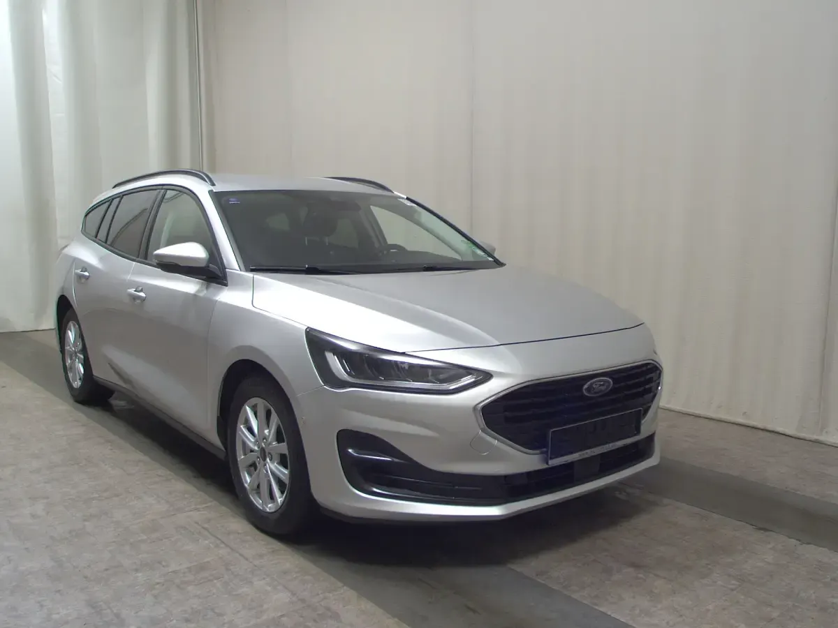 Gebraucht Ford Focus Cool & Connect 120 PS (88 kW) 2022 Silber