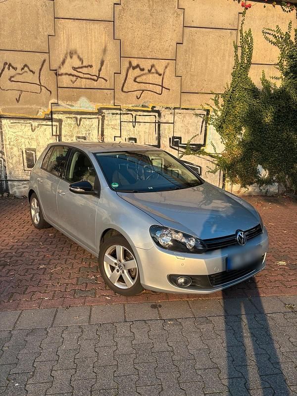 Silber Gebraucht 2011 VW Golf VI Kleinwagen | 6.800 € (Fairer Preis) - Bild 1/4