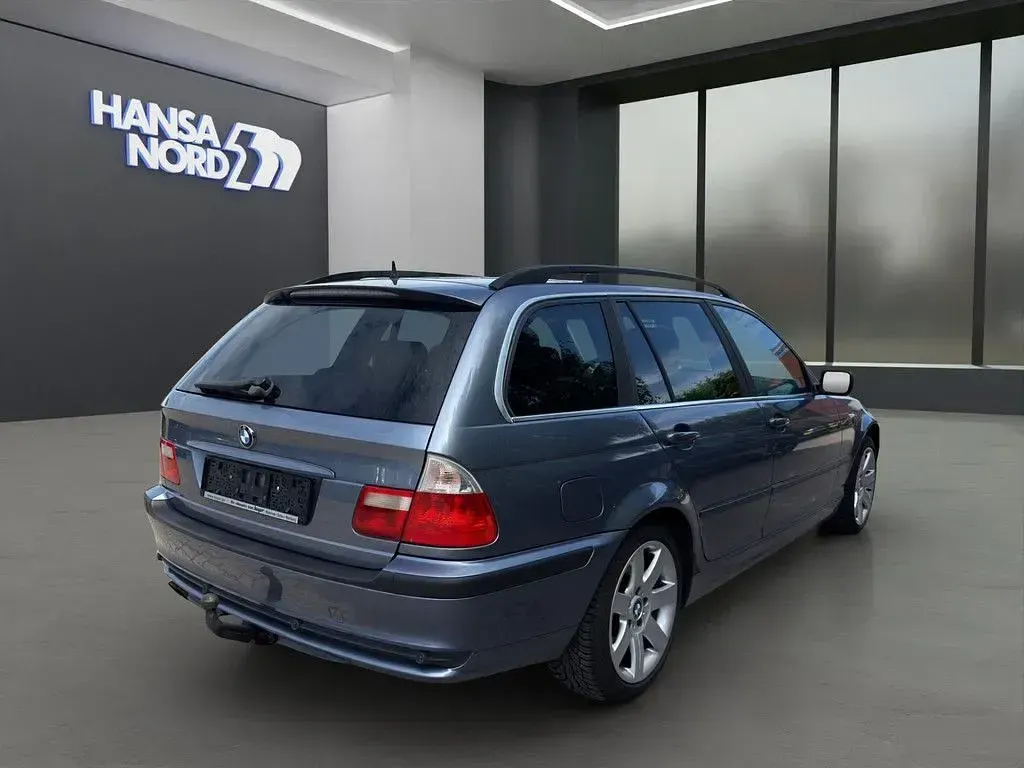Gebraucht BMW 330 Sport Line 231 PS (169 kW) 2002 Blau Limousine