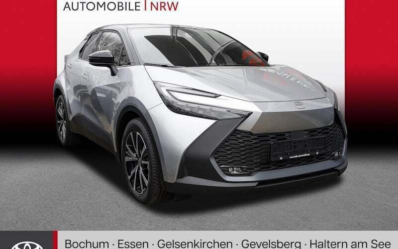 Silbern Neu 2025 Toyota C-HR Team SUV | 37.279 € (Teuer) - Bild 1/4