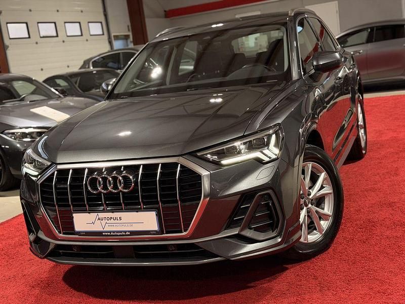 Daytonagrau perleffekt (metallic) Gebraucht 2020 Audi Q3 S-Line SUV | 30.980 € (Guter Preis) - Bild 1/3