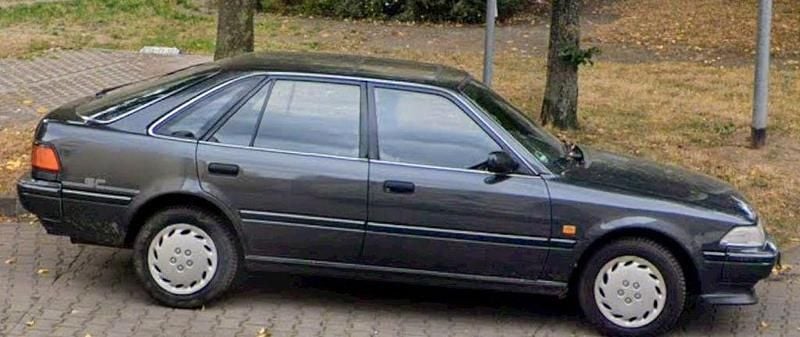 Grau Gebraucht 1992 Toyota Carina II Limousine | 2.300 € - Bild 1/4