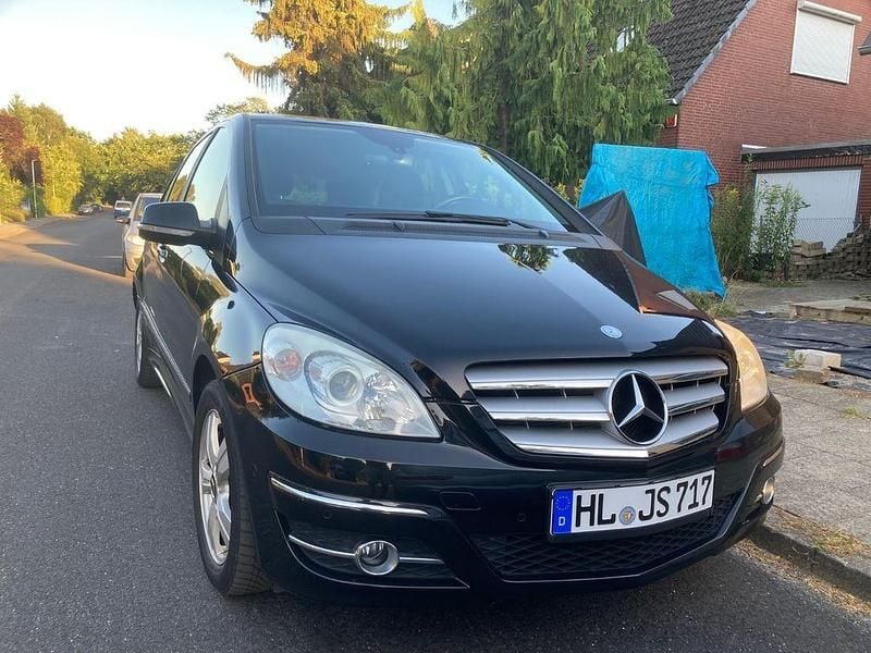 Gebraucht Mercedes B160 95 PS (69 kW) 2009 Schwarz Van / Kleinbus