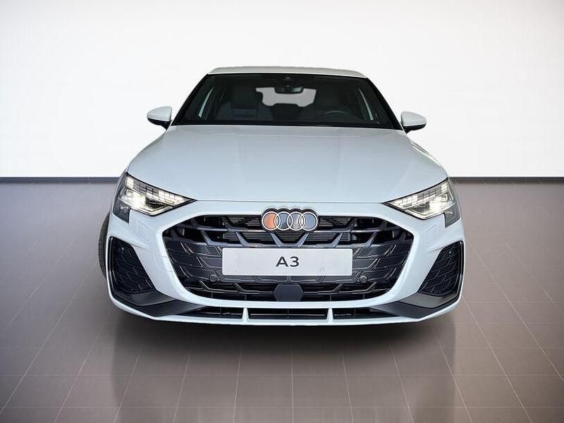 Gebraucht Audi A3 S-Line 150 PS (110 kW) 2025 Gletscherweiß metallic Limousine