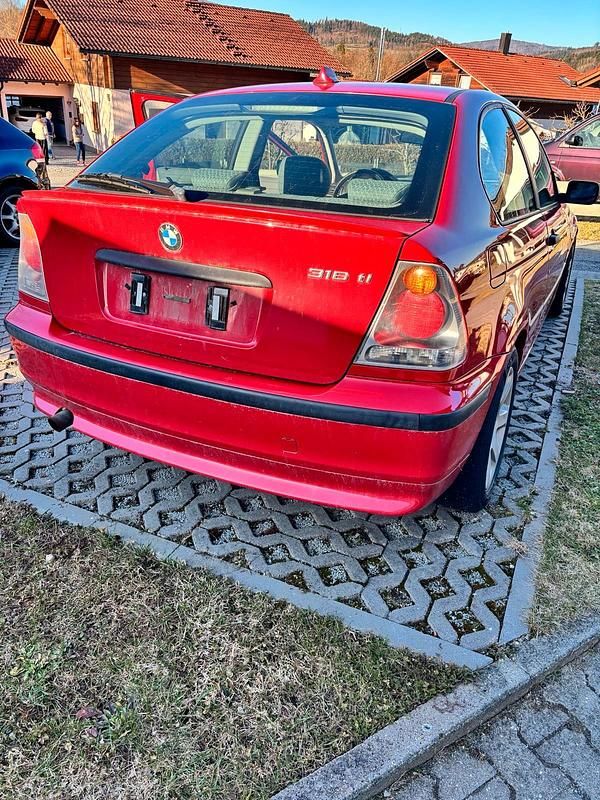Gebraucht BMW 316 115 PS (84 kW) 2002 Rot Coupé