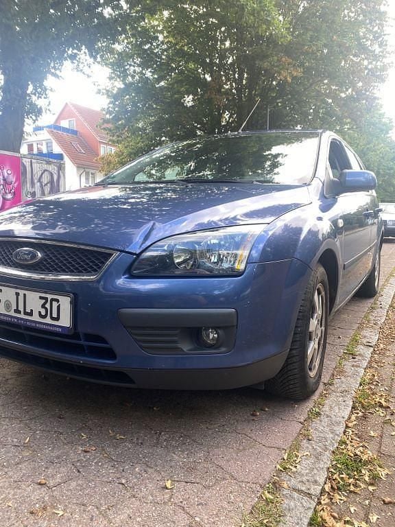 Blau Gebraucht 2006 Ford Focus Sport Kombi | 1.000 € (Superpreis) - Bild 1/4