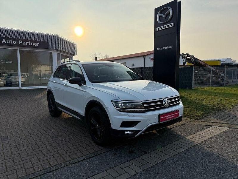 Weiß Gebraucht 2019 VW Tiguan SUV | 20.990 € (Guter Preis) - Bild 1/4