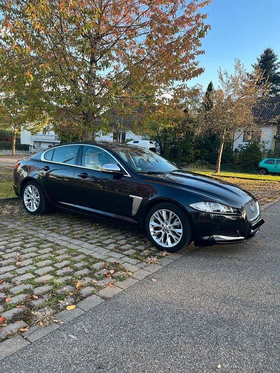 Gebraucht Jaguar XF 190 PS (139 kW) 2012 Schwarz Limousine