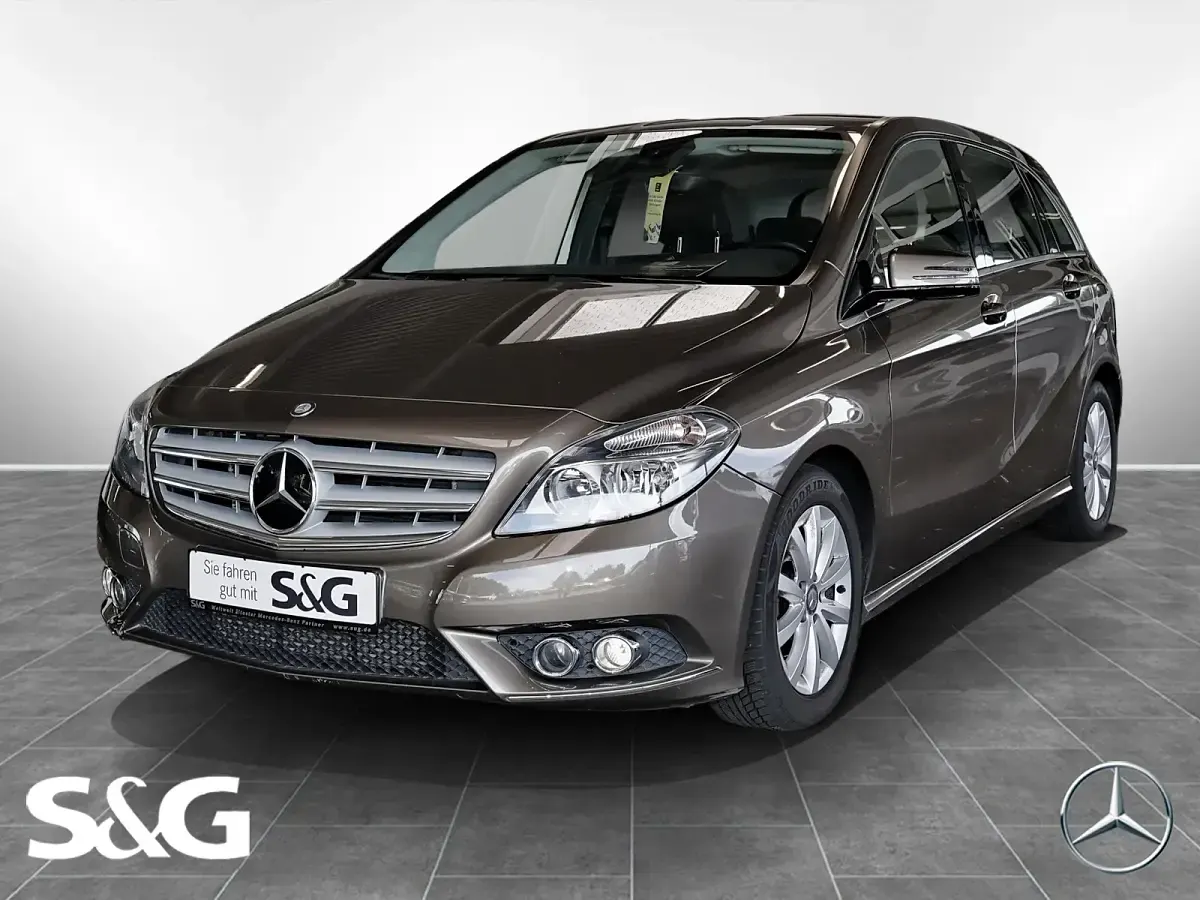 Gebraucht Mercedes B180 122 PS (89 kW) 2012 Kleinwagen