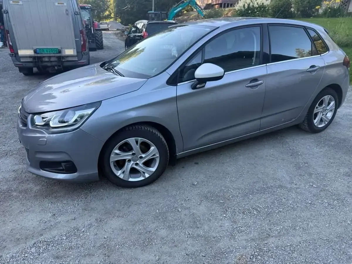 Gebraucht Citroën C4 Live 99 PS (72 kW) 2017 Limousine