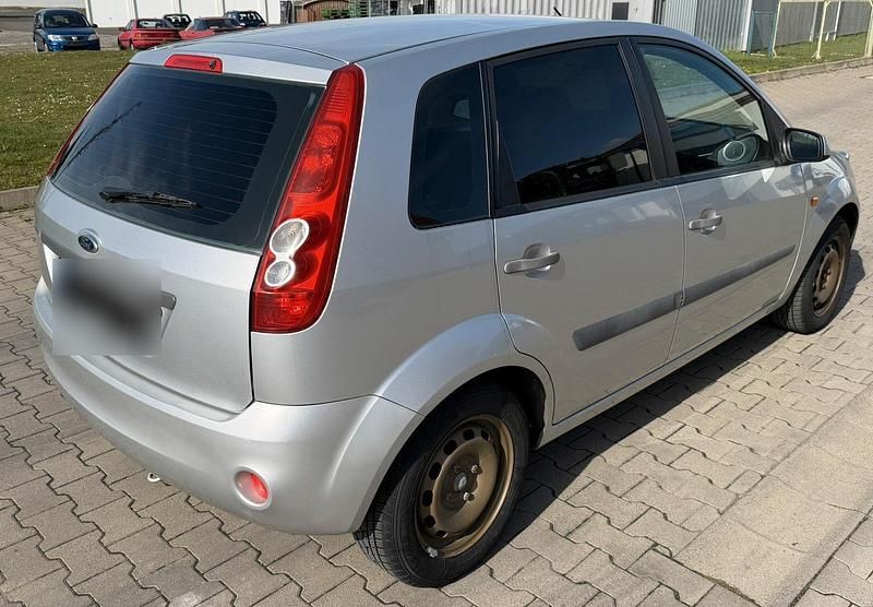 Gebraucht Ford Fiesta 80 PS (58 kW) 2007 Kleinwagen