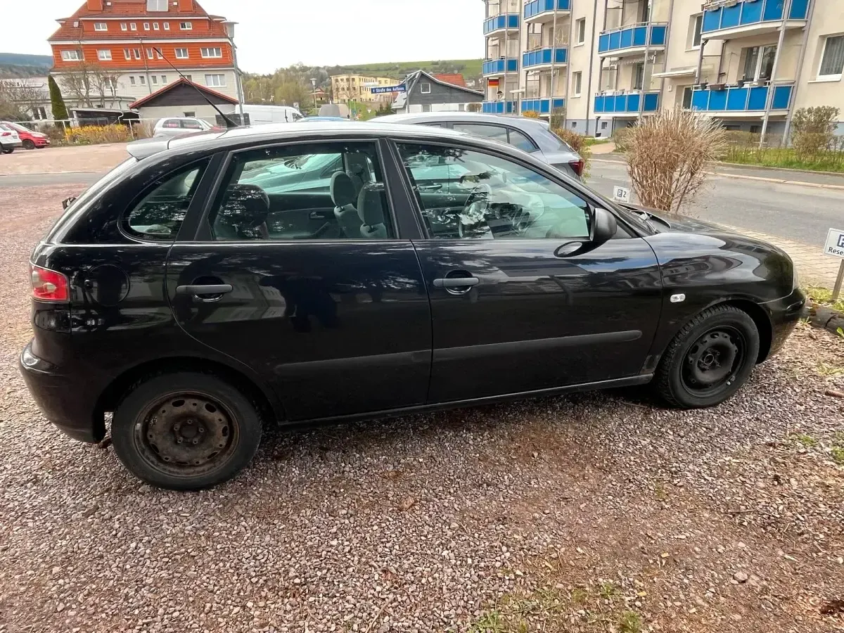 Gebraucht Seat Ibiza 75 PS (55 kW) 2003 Schwarz Kleinwagen