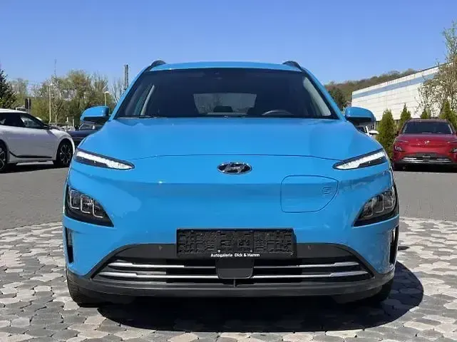 Gebraucht Hyundai Kona Trend 100 kW (136 PS) 2022 Blau SUV