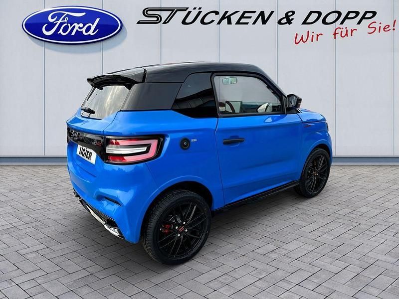 Ny Ligier JS50 2025 Blå Halvkombi