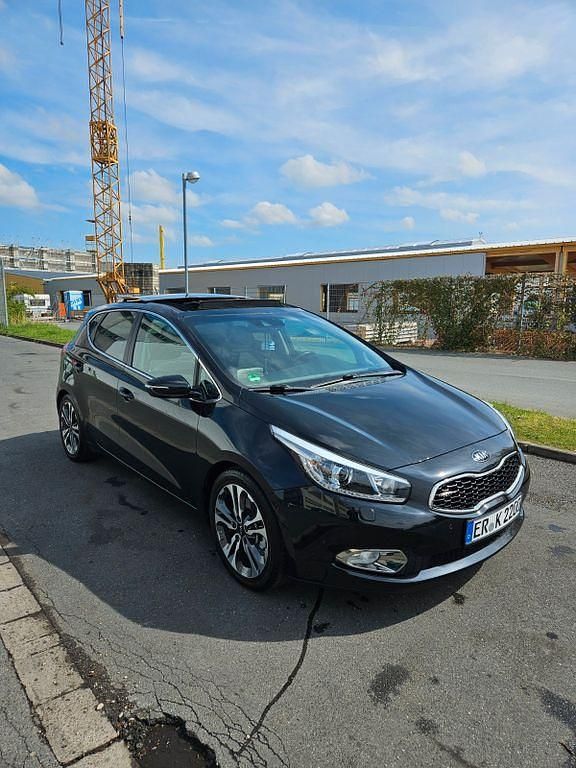 Gebraucht Kia Ceed Edition 7 128 PS (94 kW) 2014 Schwarz Kleinwagen