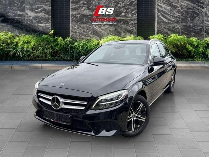 Schwarz Gebraucht 2020 Mercedes C220 Kombi | 24.990 € (Guter Preis) - Bild 1/4