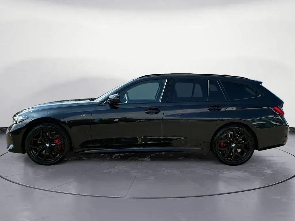 Gebraucht BMW 320 M Sport 190 PS (139 kW) 2025 Schwarz Kombi
