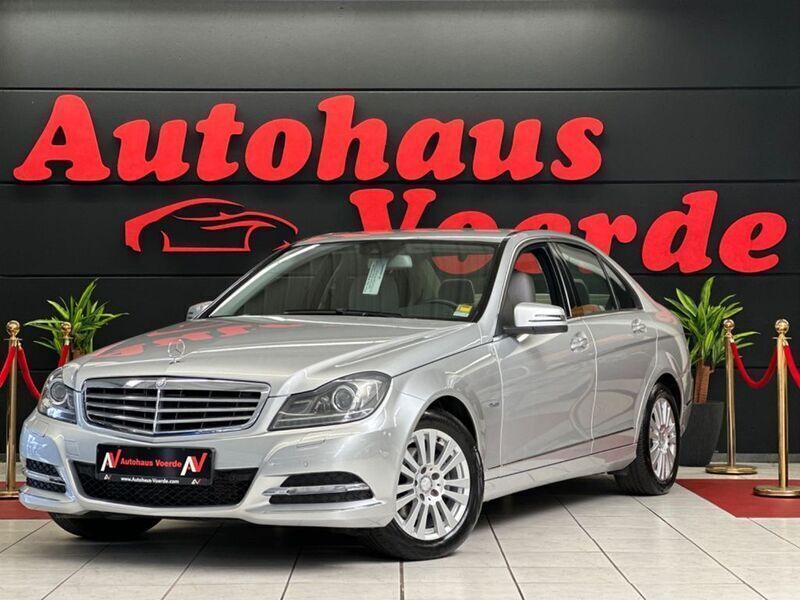 Silber Gebraucht 2011 Mercedes C250 Elegance Limousine | 14.490 € (Fairer Preis) - Bild 1/4