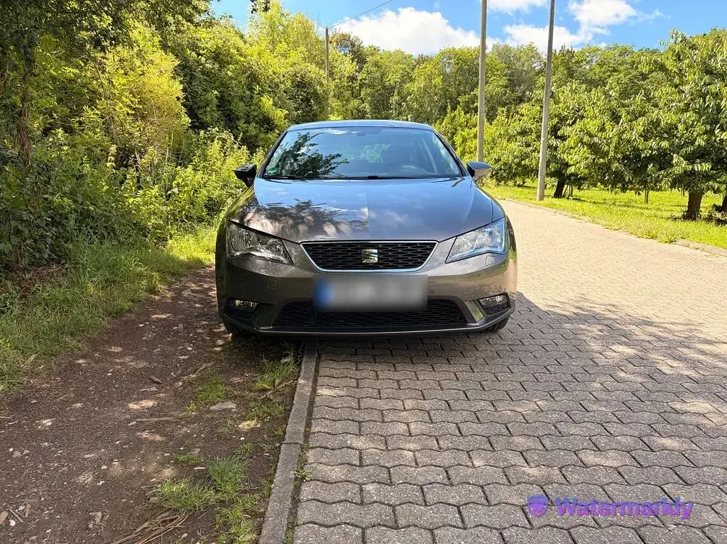 Gebraucht Seat Leon Reference 110 PS (80 kW) 2016 Grau Limousine