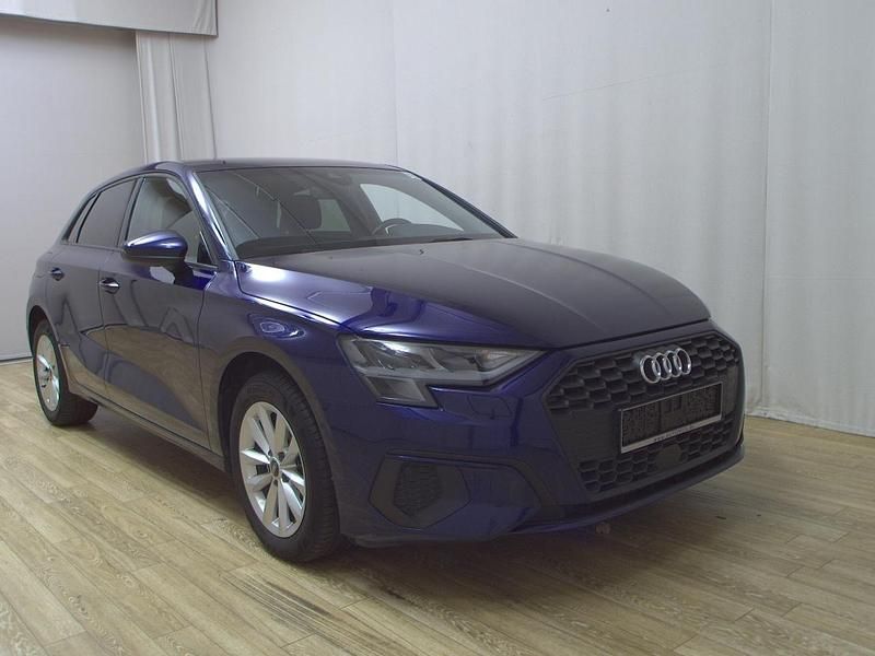 Gebraucht Audi A3 Basis 150 PS (110 kW) 2022 Blau Limousine