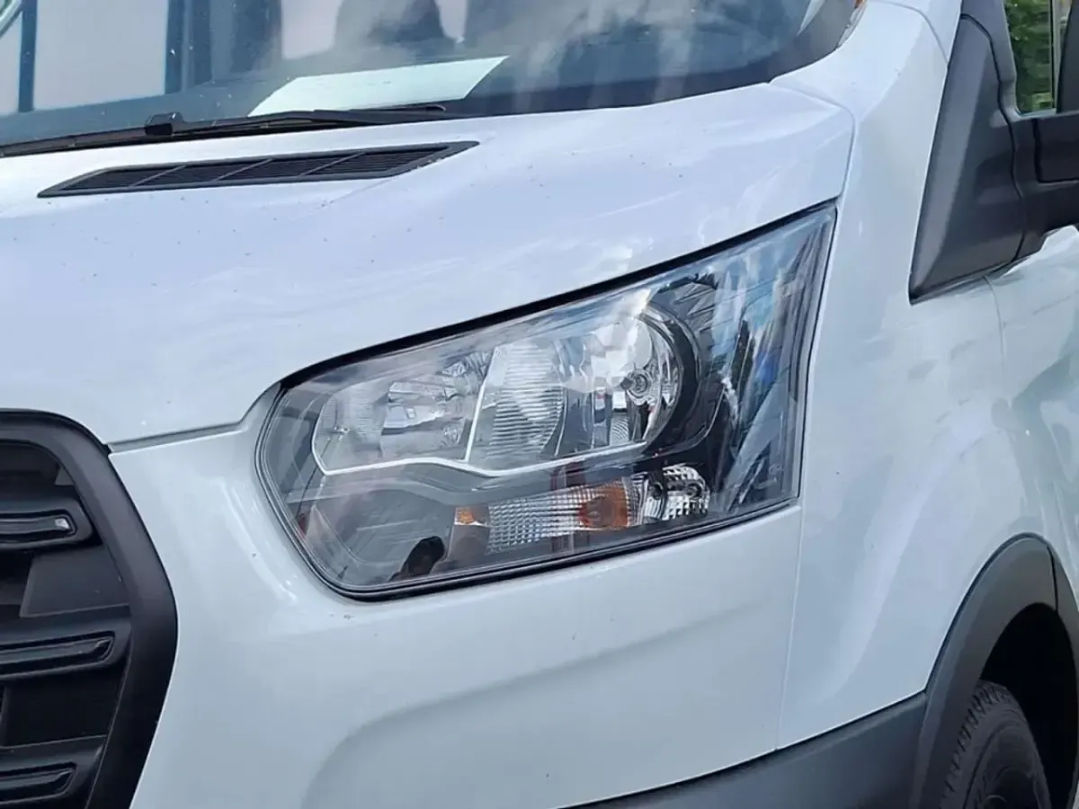Neu Ford Transit Trend 131 PS (96 kW) 2026 Weiss Kombi