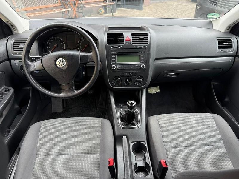 Gebraucht VW Jetta Trendline 102 PS (75 kW) 2005 Silber Limousine