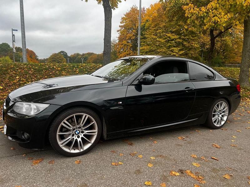 Gebraucht BMW 320 M Sport 184 PS (135 kW) 2011 Schwarz Coupé