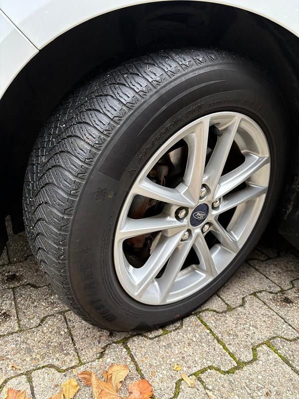 Gebraucht Ford C-MAX 101 PS (74 kW) 2019 Weiß Van / Kleinbus