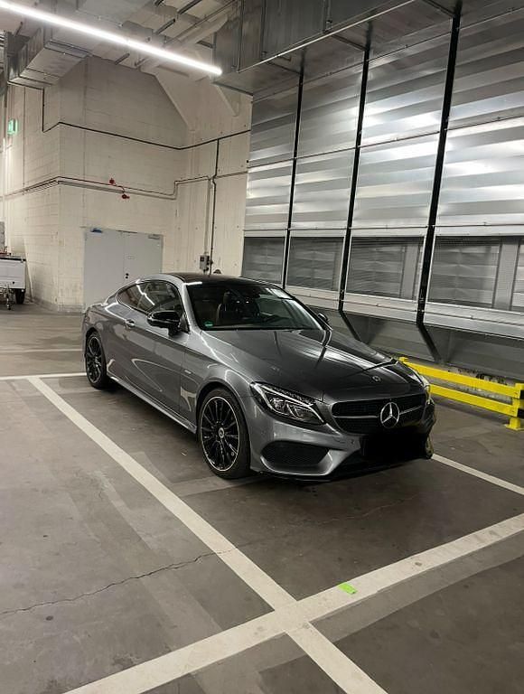 Grau Gebraucht 2018 Mercedes C250 Edition Coupé | 26.950 € (Etwas zu teuer) - Bild 1/4