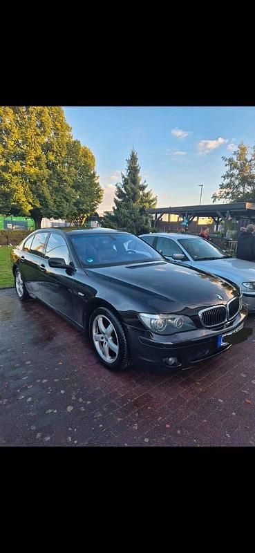 Schwarz Gebraucht 2007 BMW 760 Limousine | 4.500 € - Bild 1/4