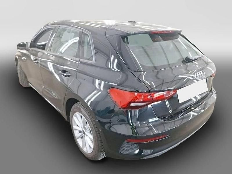 Gebraucht Audi A3 110 PS (80 kW) 2022 Schwarz Limousine