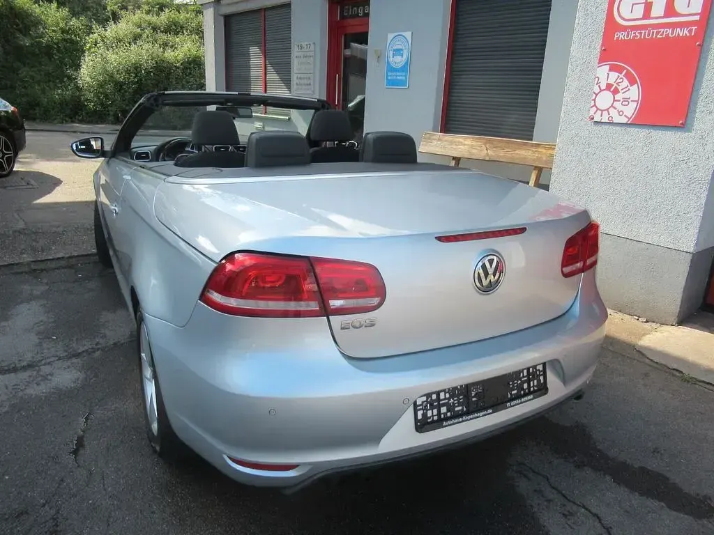 Gebraucht VW Eos 122 PS (89 kW) 2012 Silber Cabrio