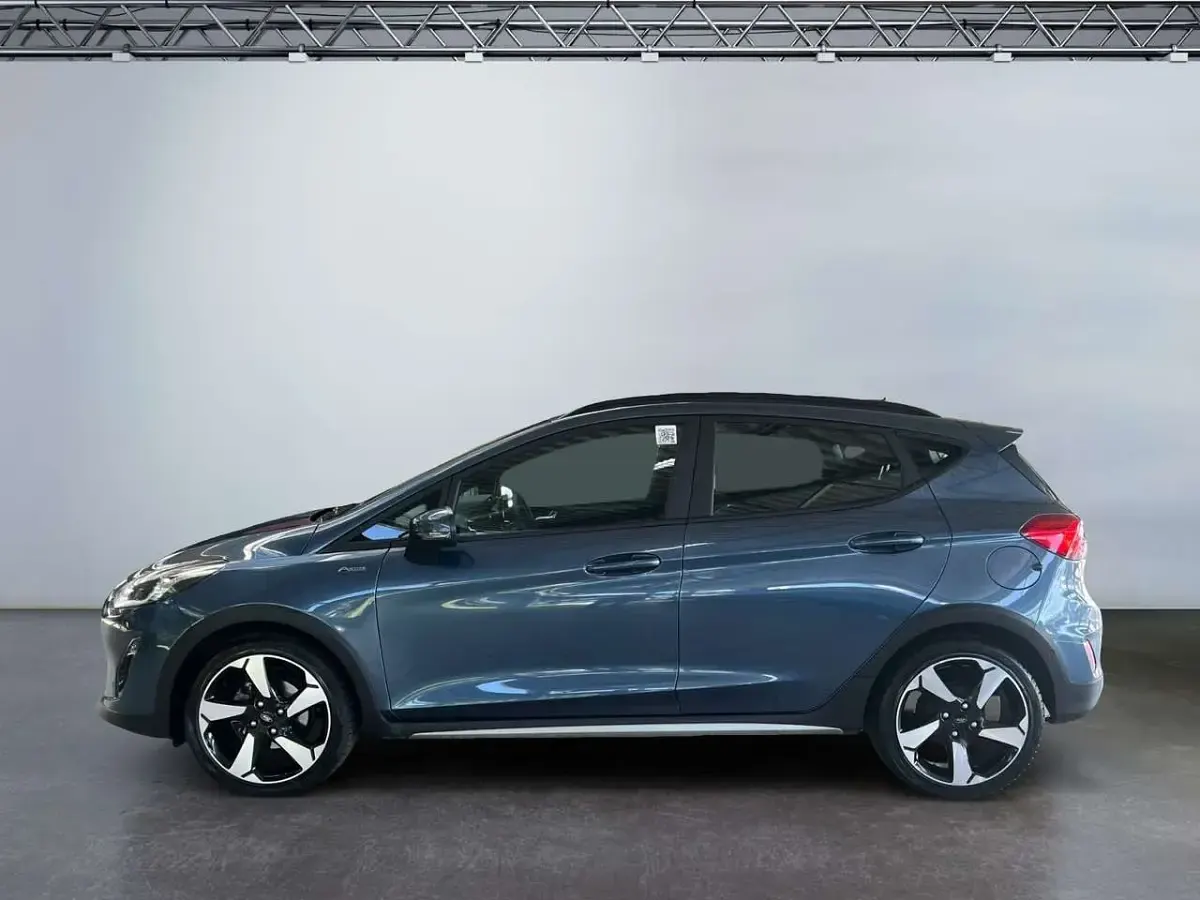 Gebraucht Ford Fiesta Active 101 PS (74 kW) 2020 Chromablau Kleinwagen