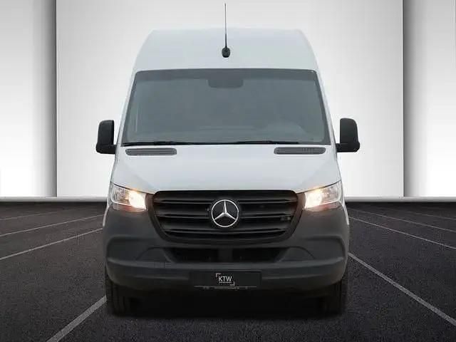 Second-hand Mercedes E-Sprinter 2022 Alb Van