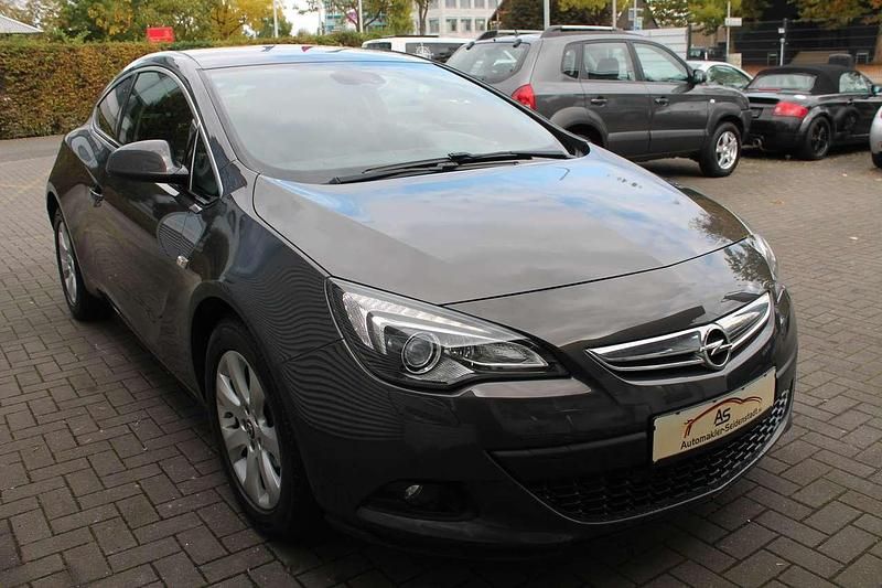 Gebraucht Opel Astra GTC 170 PS (125 kW) 2015 Grau Coupé