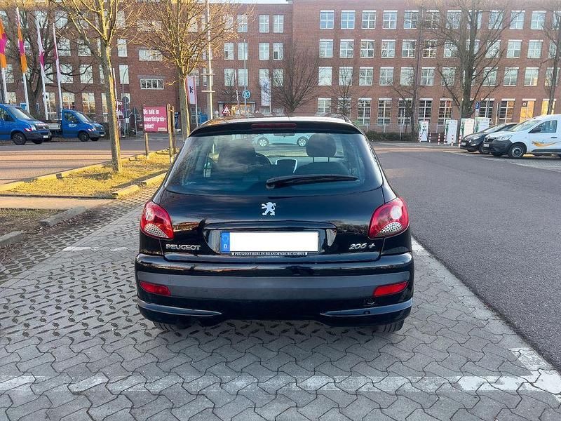 Gebraucht Peugeot 206+ 60 PS (44 kW) 2009 Schwarz Kleinwagen