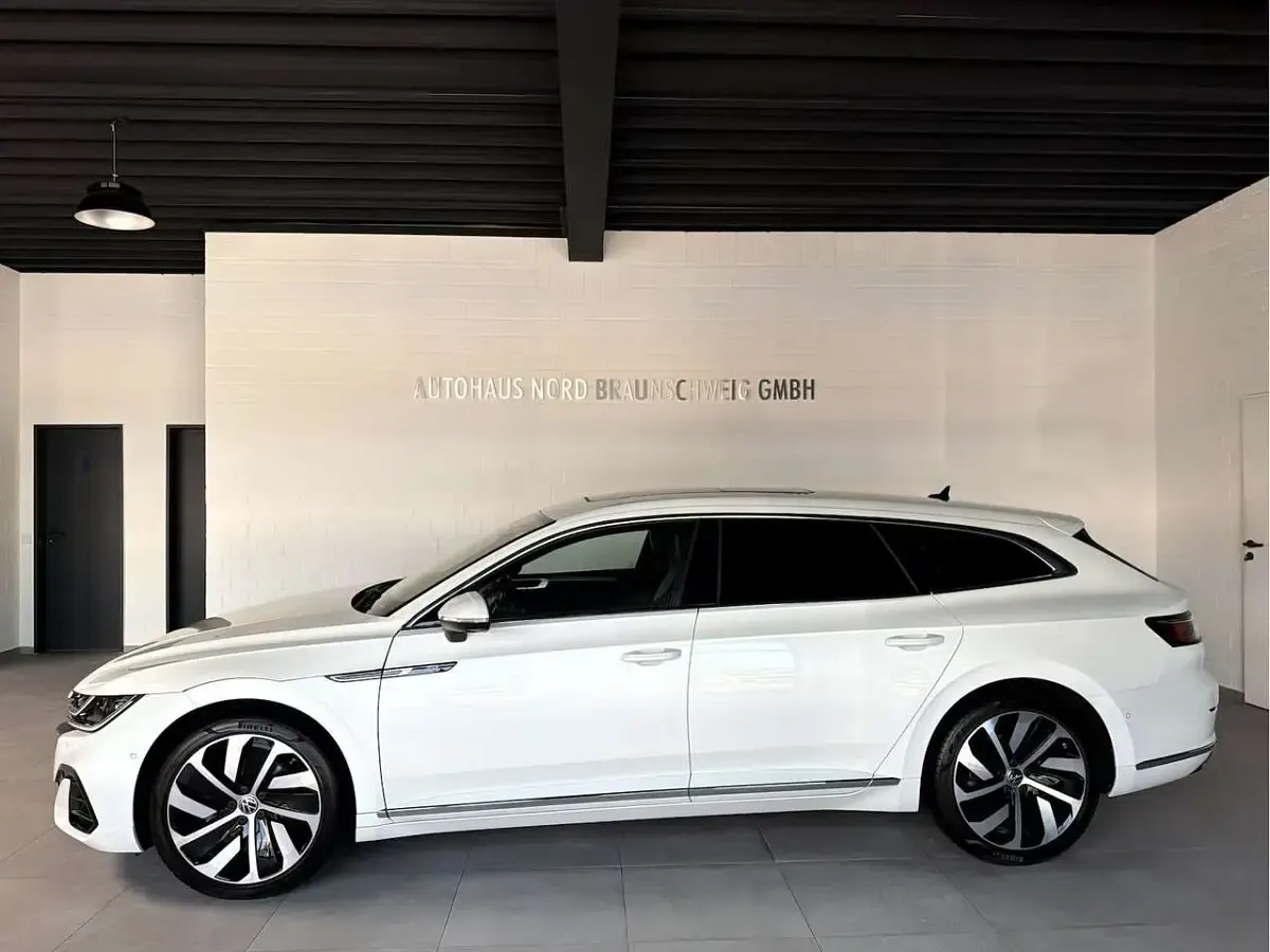 Gebraucht VW Arteon R-line 190 PS (139 kW) 2023 Oryxweiß perlmutteffekt Kombi