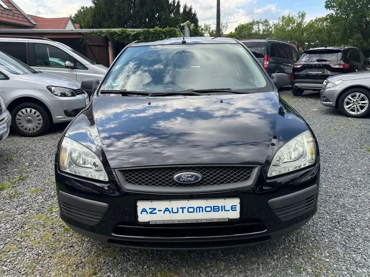 Gebraucht Ford Focus Trend 101 PS (74 kW) 2005 Schwarz Kombi
