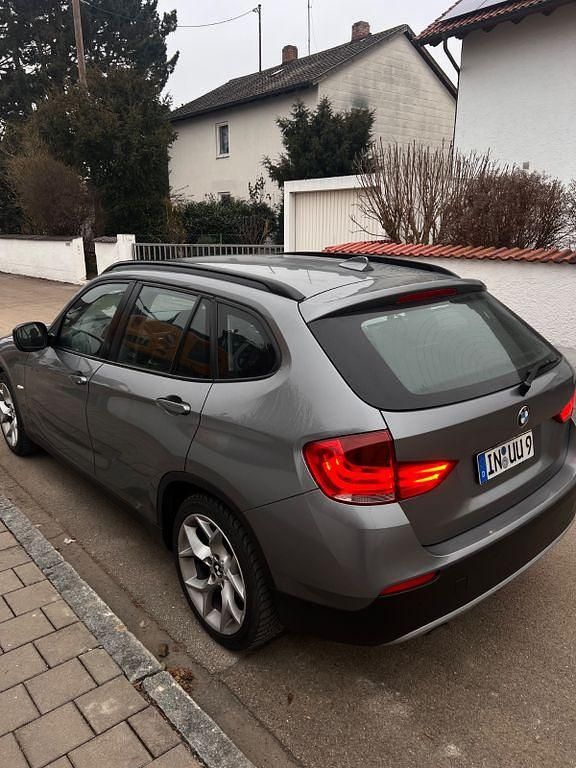 Gebraucht BMW X1 143 PS (105 kW) 2011 Grau SUV