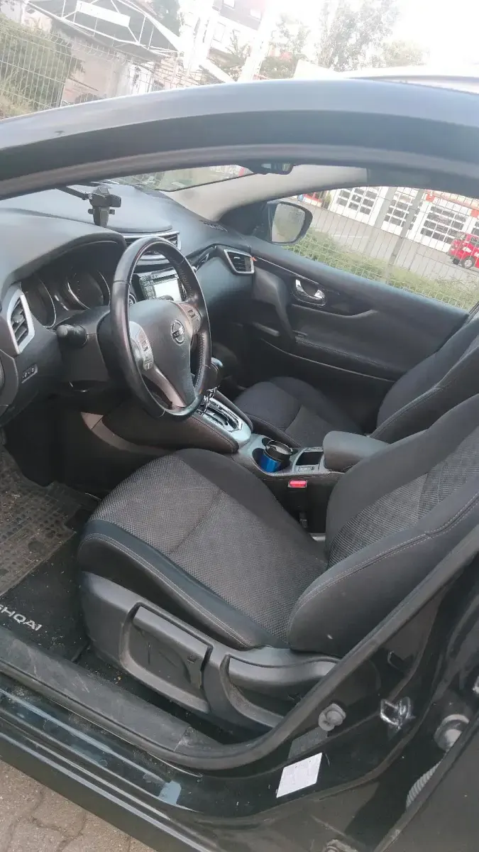 Gebraucht Nissan Qashqai 130 PS (95 kW) 2016 Schwarz SUV