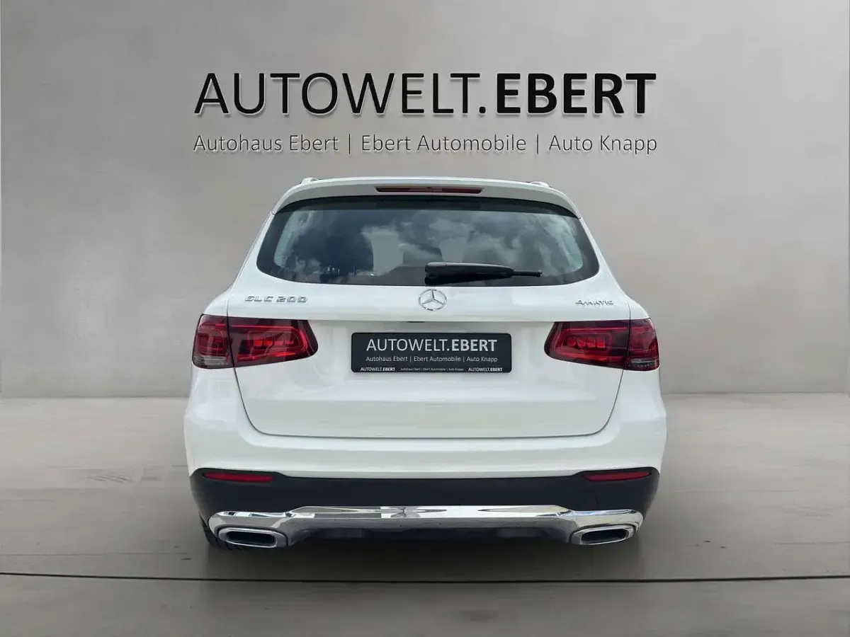 Gebraucht Mercedes GLC200 197 PS (144 kW) 2019 Weiß SUV