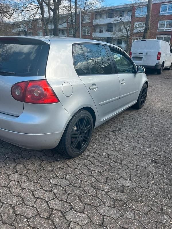 Gebraucht VW Golf V 140 PS (102 kW) 2004 Silber Kleinwagen