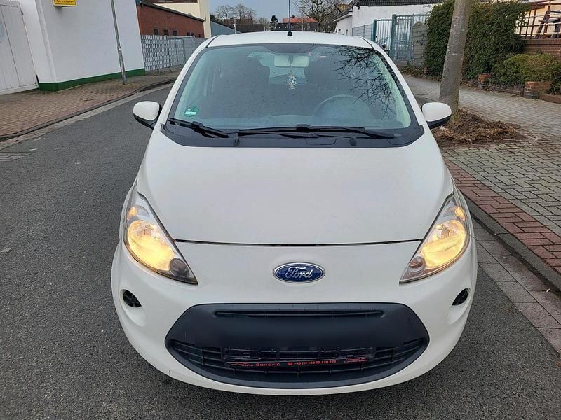 Gebraucht Ford Ka 70 PS (51 kW) 2012 Weiß Kleinwagen