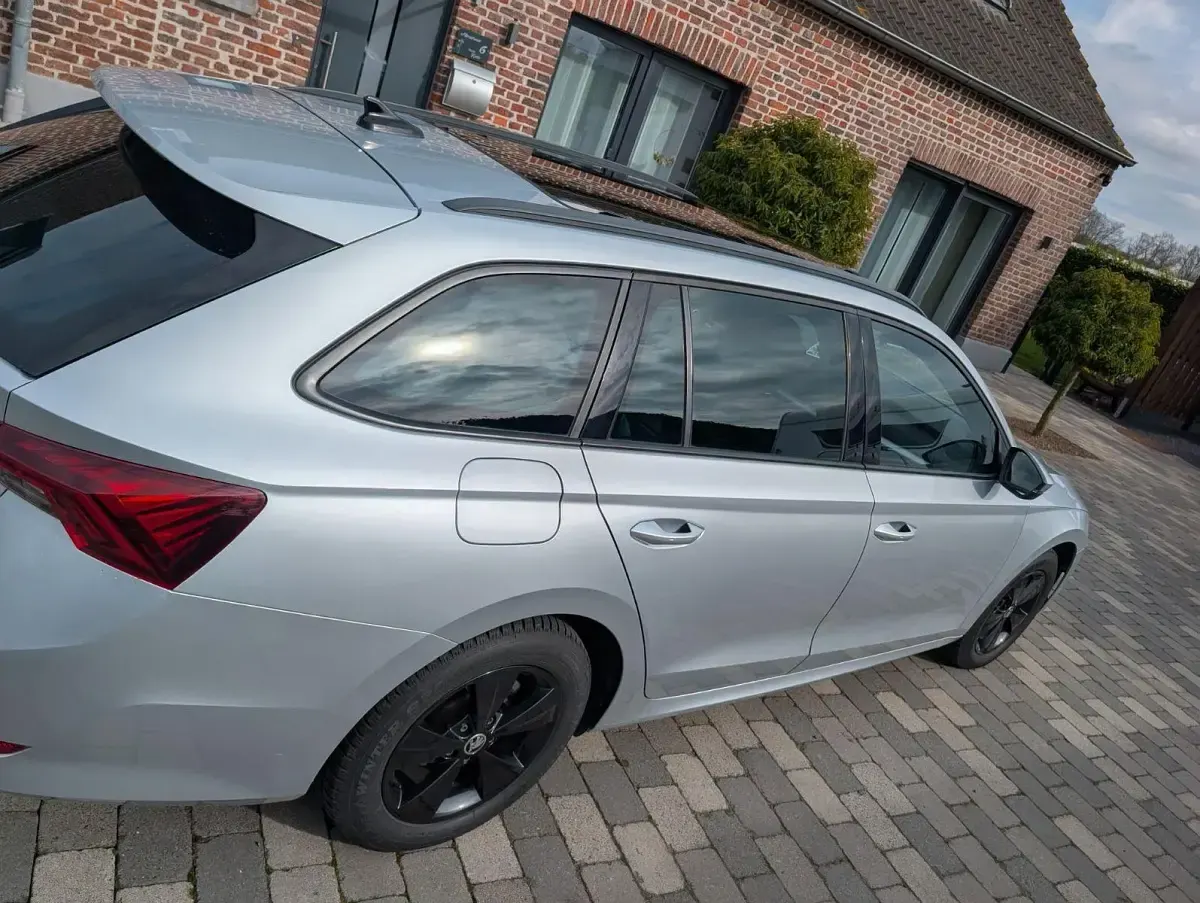 Gebraucht Skoda Octavia Clever 150 PS (110 kW) 2022 Silber Kombi