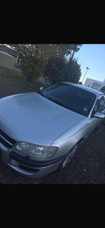 Silber Gebraucht 1999 Opel Omega Limousine | 825 € (Guter Preis) - Bild 1/4